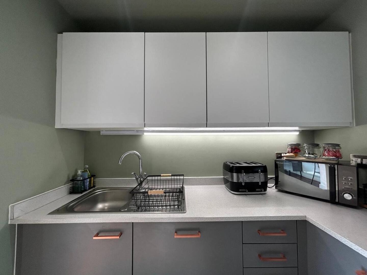Gem-Living Modern Comfort In Kelham Island เชฟฟิลด์ ภายนอก รูปภาพ
