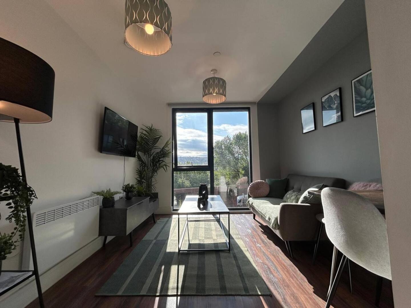 Gem-Living Modern Comfort In Kelham Island เชฟฟิลด์ ภายนอก รูปภาพ